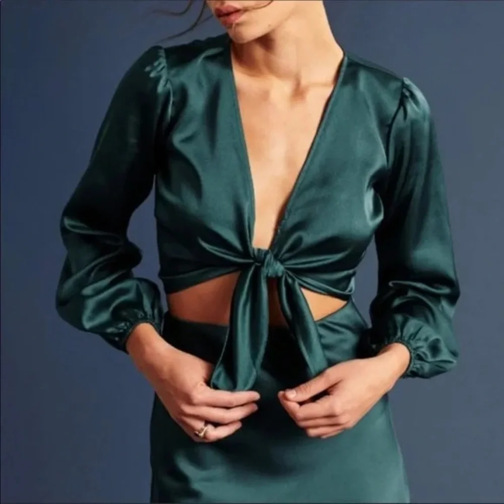 Abercrombie & Fitch Emerald Tie-Front Long Sleeve Blouse